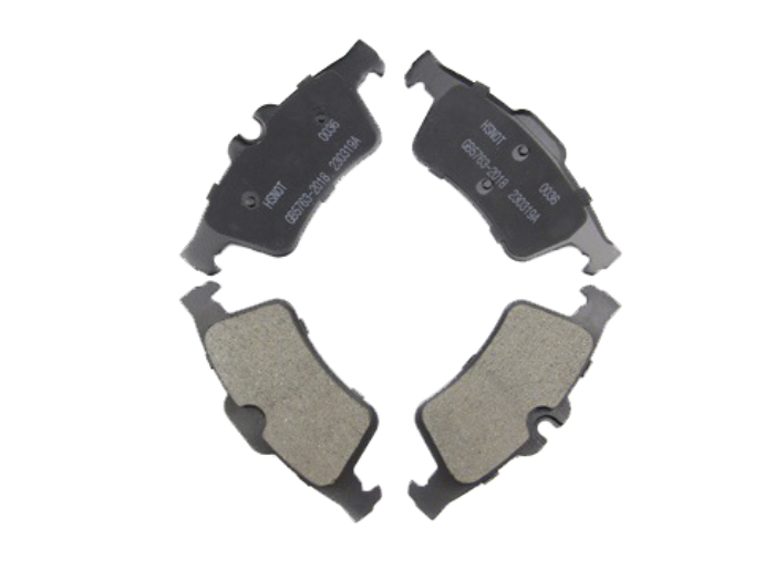 Carbon based semi metallic disc brake pads